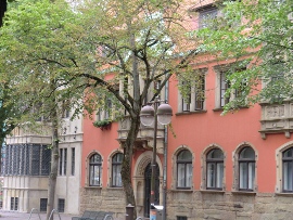 Rathaus - Blick von der Langen Straße
